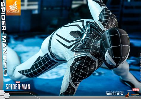 Marvel S Spider Man Hot Toys Figures Fans Can Own Today