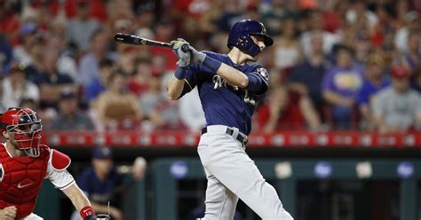 Yelich Hits Home Run 30 Brewers Beat Reds 8 6 Brew Crew Ball