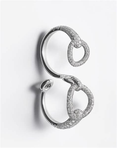 La bague Double Filet dOr signée Hermès Diamond jewelry designs