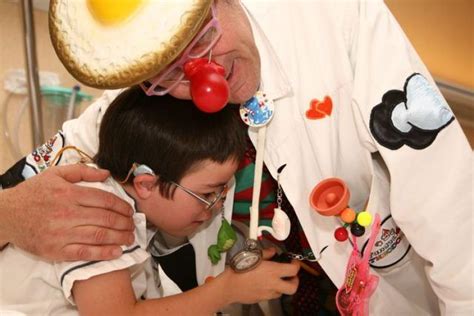 Patch Adams Abbiamo Trasformato La Medicina In Un Business Sporco E