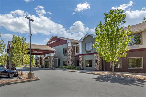 Ski & Stay | Bristol Mountain | Packages That Combine Lodging & Skiing