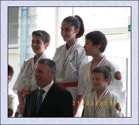 Nihon Tai Jitsu Du Club Sportif Et Artistique De La Base A Rienne D