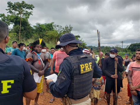 No PA indígenas liberam trecho da BR 230 nas proximidades da Usina de