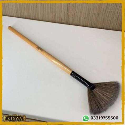 Buy Fan Shape Makeup Highlighter Brush Online at Best Price in Pakistan