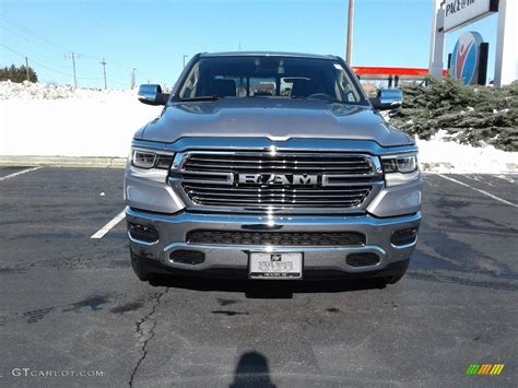 2019 Billett Silver Metallic Ram 1500 Laramie Crew Cab 4x4 130865650 Photo 3