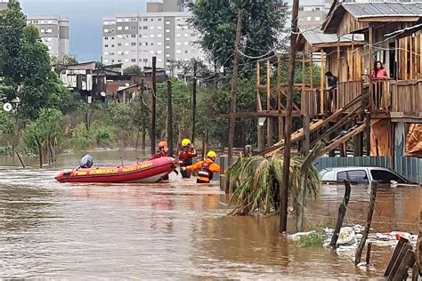 Ciclone No Sul Do Brasil J Registrou Mortes