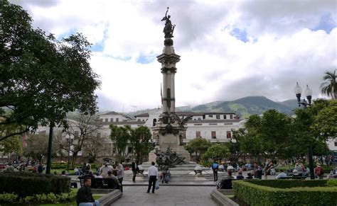 Los ladrillos de Quito Monumento a los Héroes del 10 de Agosto