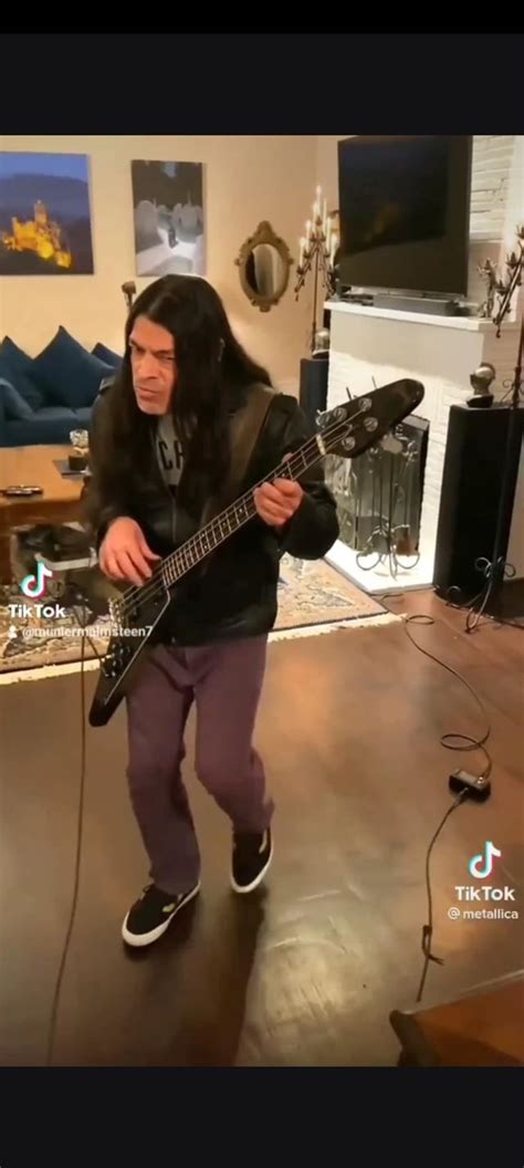 Metallica's Rob Trujillo. : r/TVTooHigh