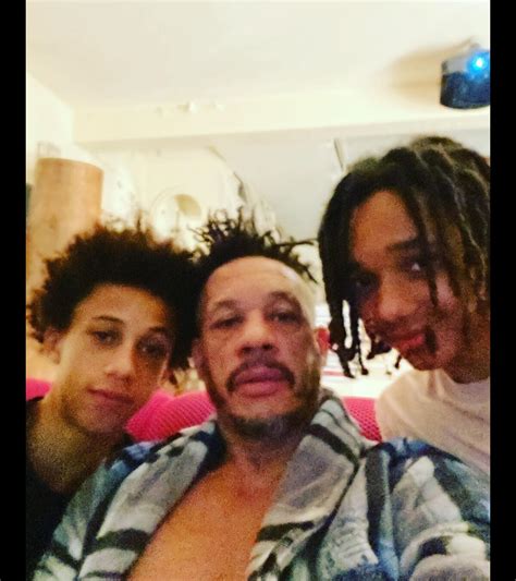 Photo Joeystarr Avec Deux De Ses Trois Fils Khalil Gauche Et