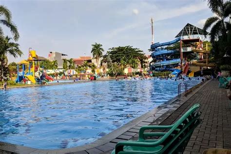 Kolam Renang Puri Beta Tiket Masuk Lokasi Foto Yawisata