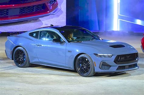 Ford unveils newest Mustang, extending gasoline-powered life - Digital ...