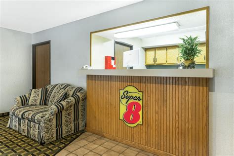 Super 8 by Wyndham Twinsburg/Cleveland Area | Twinsburg, OH Hotels