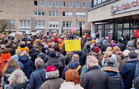 Unnas B Rgermeister Als Demo Redner F R Demokratie Und Vielfalt Und