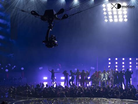 Usher concert in Paris - Aerial filming and multi-dimensional ...