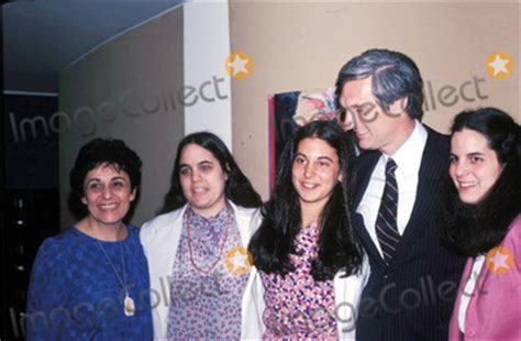 Photos and Pictures - Alan Alda and Family 01-05-1983 E7456 Photo by ...