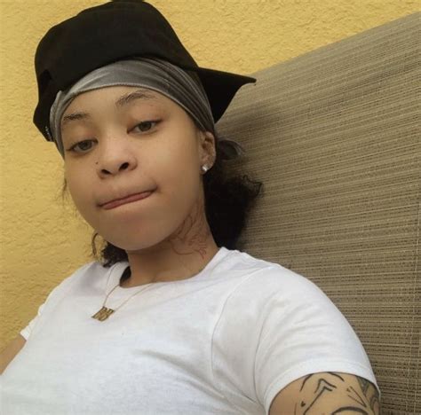 Pin By Kasandra Myers On Studs In Cute Dreads Cute Lesbian Couples Tiktok Style