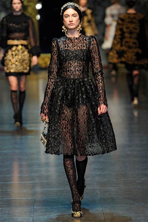 16 400 New Dolce And Gabbana Black Floral Appliqué Lace Dress At 1stdibs