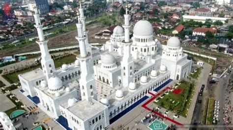 Fakta Masjid Sheikh Zayed Di Solo Yang Baru Saja Diresmikan