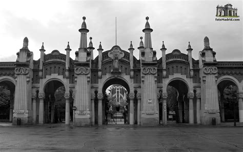 Cementerio De Nuestra Se Ora De La Almudena