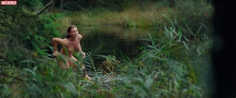 Naked Amanda Marlon In Ghabe