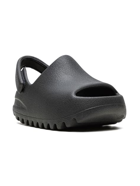 Adidas Yeezy Kids YEEZY "Onyx" Slides - Farfetch