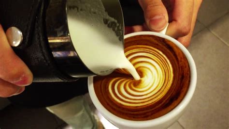 Latte Art Slow Heart By Chris