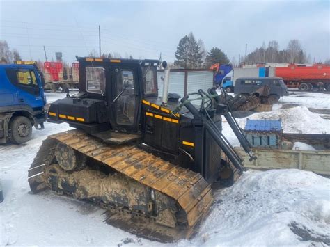 Купить б/у Caterpillar D6 в Красноярске: гусеничный бульдозер 1994 года ...