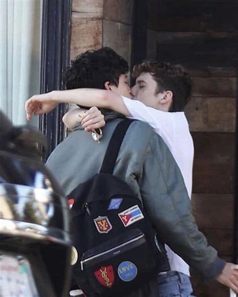 Pin By GEJWID On TROYE SIVAN Cute Gay Couples Cute Gay Troye Sivan