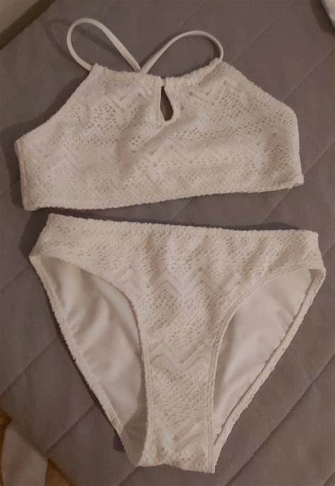 Se produkter som liknar SOMMAR BIKINI VIT MÖNSTRAD H på Tradera 676952211