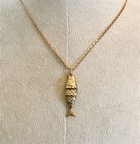 Stunning Vintage Ct Yellow Gold Articulated Fish Pendant Or Charm