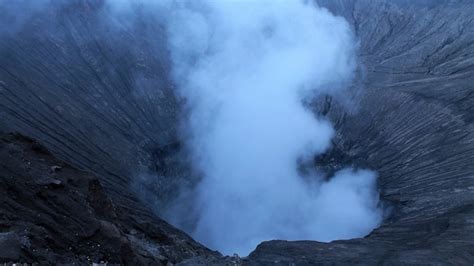 Ponovo Eruptirao Vulkan Ibu U Indoneziji Svijet RTCG Radio