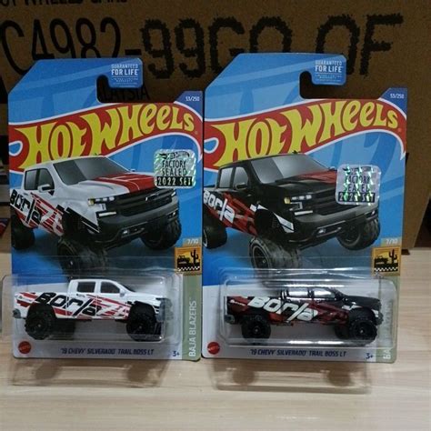 Hot Wheels 19 Chevy Silverado Trail Boss LT Paint Chip Shopee Malaysia