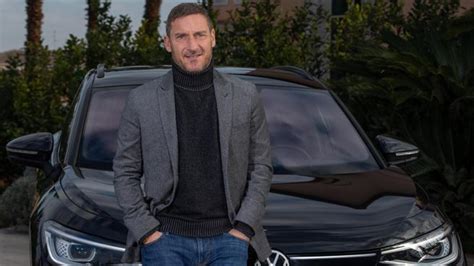 Francesco Totti Il Testimonial Della Mobilit Elettrica Di Volkswagen