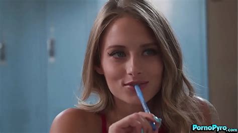 Teen Bent Over Desk Search XVIDEOS