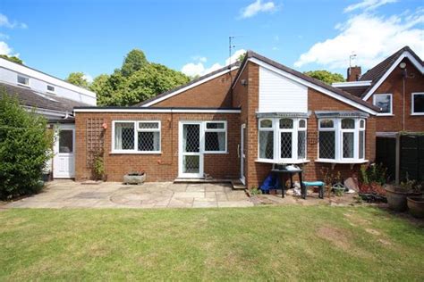 Lawnswood Road Wordsley Stourbridge Dy8 2 Bedroom Detached Bungalow