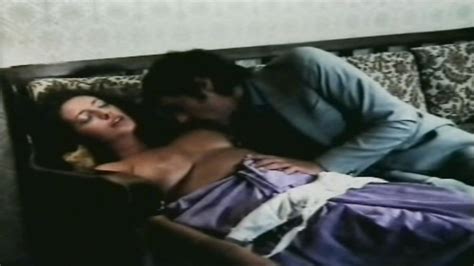 Naked Helen Thomas In Verf Hrung Auf Der Schulbank