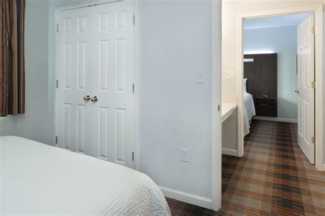 Luxbury Inn & Suites Maryville, Tennessee, US - Reservations.com