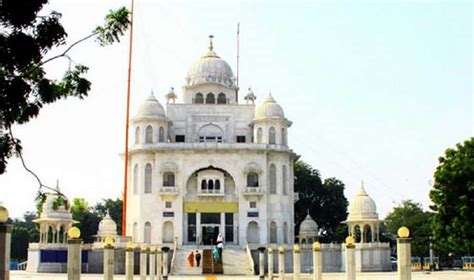 Most Iconic Gurdwaras In Delhi Gurudwara India Tours