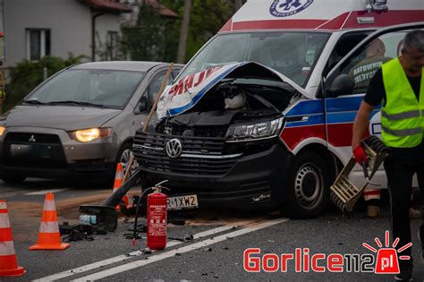 Gorlice Aktualno Ci Szymbark Wypadek Z Udzia Em Karetki Na Dk W