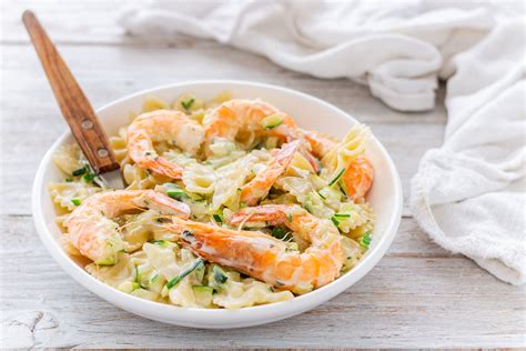 Pasta Cremosa Con Zucchine E Gamberetti Ricetta Veloce E Light