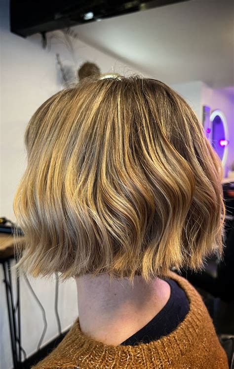 Wavy Bob Hairstyles For The Warm Season Choppy Blunt Bob Blonde