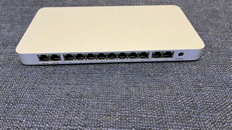 Se Produkter Som Liknar Cisco Meraki Mx65 Firewall På Tradera 614617536