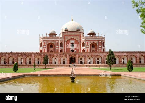 Humayun's tomb (Maqbara e Humayun) is the tomb of the Mughal Emperor ...