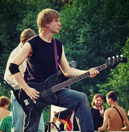 Как разместить блоки друг под другом css