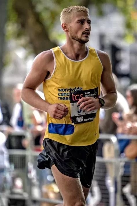 Así dio una lección un futbolista gay que fue apartado de su equipo por su sexualidad CromosomaX