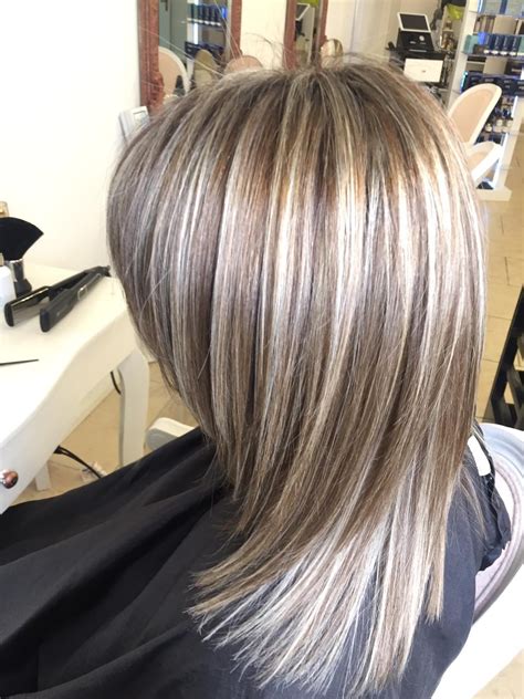 Les Méchés | Cheveux, Cheveux bruns mèches blondes, Cheveux bruns