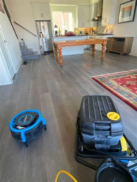 Laminate Floor Cleaning San Diego | AVS Floorcare