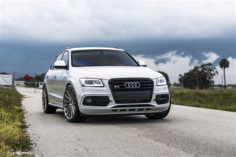 Reworked Front End Of Audi Q5 With Custom Led Bar Style Headlights And