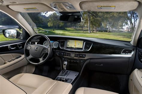 2015 Hyundai Equus Pictures - 155 Photos | Edmunds