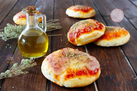 Pizzette Soffici Come Dal Panificio Ricetta Facile Infallibile